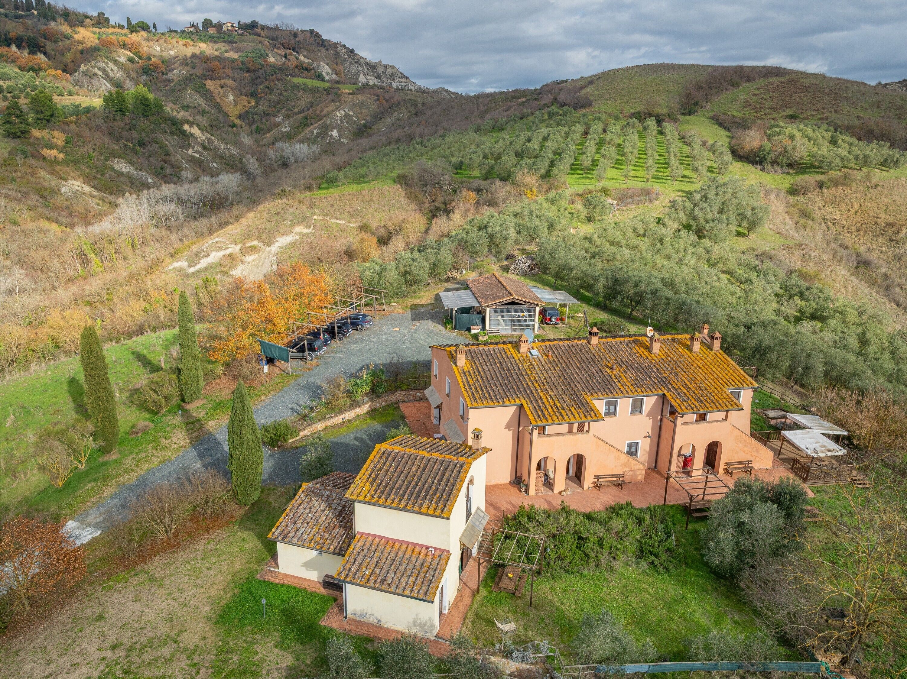 المنشأة من الخارج