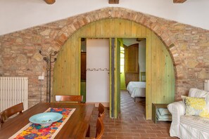 Dining - Holiday Home 'Cottege' with Shared Pool, Private Terrace and Wi-Fi (Palaia)