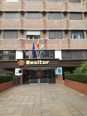 Exterior detail - Apartment 'Triana Historic Center' with Wi-Fi and Air Conditioning (Seville)