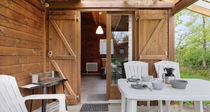 Chalet "Confort 18" with Terrace and Shared Pool