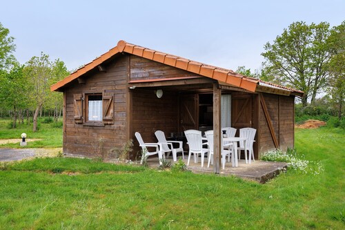 Chalet "Confort 18" with Terrace and Shared Pool