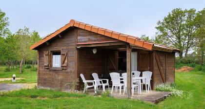 Chalet "Confort 18" with Terrace and Shared Pool
