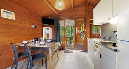 Chalet « Prestige Le 13 » avec piscine partagée, jardin commun et Wi-Fi