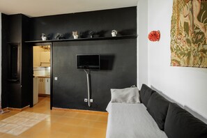 TV