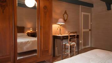 Iron/ironing board, WiFi