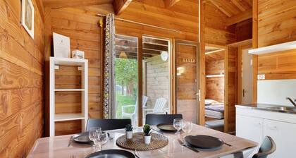 Chalet « confort 16 » avec terrasse, piscine partagée