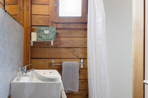 Shower - Chalet “Bois 9” with Shared Pool and Private Terrace (Saint-Gervais)