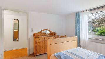 Fer et planche Ă repasser, Wi-Fi, draps fournis