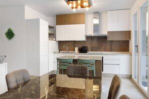 Dining - Apartment 'Albiceleste Prime Location' with Lake View, Wi-Fi and Air Conditioning (Peschiera del Garda)