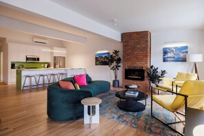 Private kitchen - Jellybean House  (St. John's)