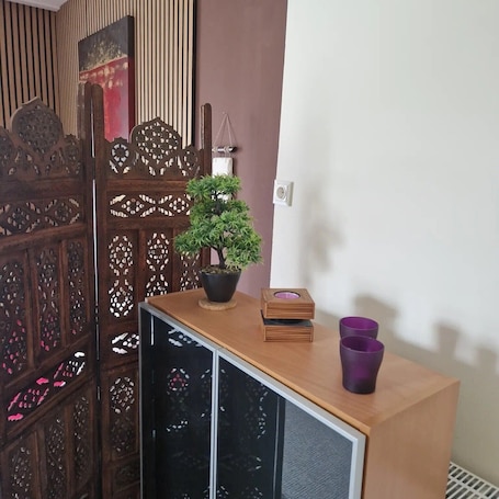 Interior. Studio Apartment 'Vollumen 1' with Balcony