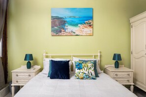 Casa de ciudad, 3 habitaciones, aire acondicionado, vista a la ciudad | Cortinas blackout, tabla de planchar con plancha y wifi gratis