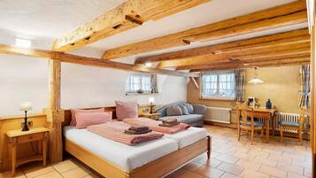 Bügeleisen/Bügelbrett, WLAN, Bettwäsche