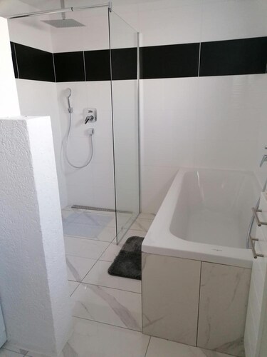 Apartment "Schöne Einliegerwohnung" with Wi-Fi