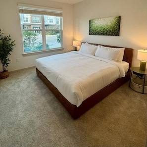 WiFi (無料)、ベッドシーツ