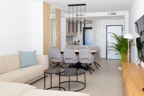 Living area - SUNSET SAILORS lovely apartment (Benidorm)