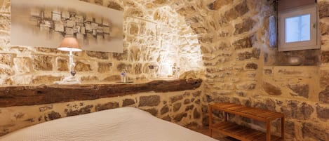 واي فاي وملاءات أسرّة