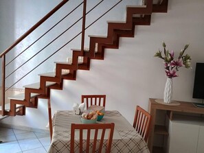 Dining - Apartment 'All'angolo' with Wi-Fi and Air Conditioning (Molfetta)