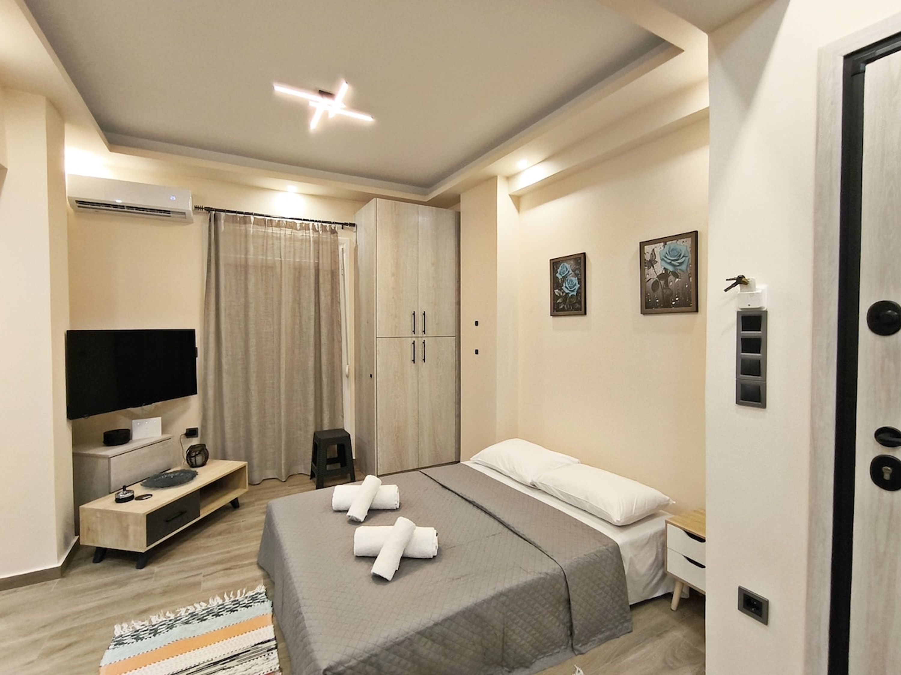 Bügeleisen/Bügelbrett, kostenloses WLAN, Bettwäsche