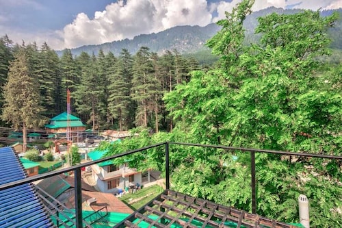 OnlyStay Surya Mall Road Manali