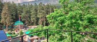 OnlyStay Surya Mall Road Manali