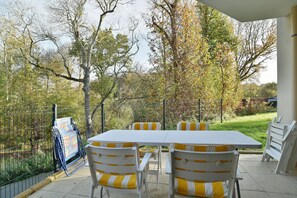 Outdoor dining - Chez Josse - A 10 min de St-Cast (Matignon)