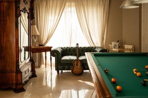 Game room - Room with Pool View, Shared Pool, Wi-Fi and Air Conditioning (Marsala)