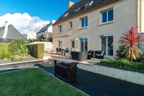 Outdoor dining - Ty-Magritt - à 200m de la plage (Saint-Nic)