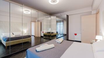 Bügeleisen/Bügelbrett, WLAN, Bettwäsche