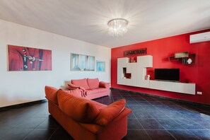 TV - Apartment 'Cuore' with Sea View, Wi-Fi and Air Conditioning (Marsala)