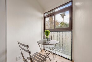 Dining - La Casetta Normanna Elisa Apartment – Central, Peaceful Retreat (palermo)