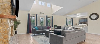 Peaceful country Getaway Sleeps 8