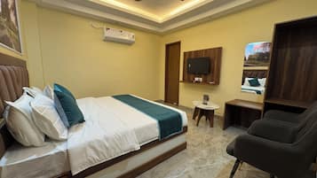 Deluxe Double Room, City View | Free WiFi
