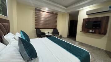 Deluxe Double Room, City View