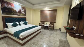 Chambre Deluxe double, vue sur la ville | Accès au Wi-Fi (inclus)