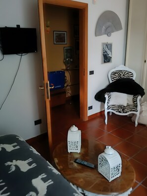 Room - Double Room with Wi-Fi and Air Conditioning in the Heart of Montegrosso (Montegrosso)