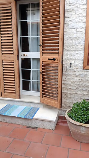 Exterior detail - Triple Room with Wi-Fi and Air Conditioning (Montegrosso)