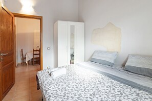 WiFi, bed sheets - Terrace with Private Terrace, Wi-Fi and Air Conditioning (Montegrosso)