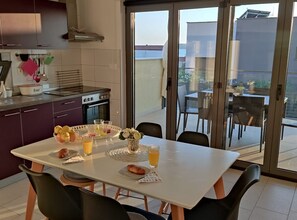 Apartment (Two Bedroom Apartment with Balcony an) | Private kitchen | Fridge - Apartment Cvita & Roza (Sibenik)