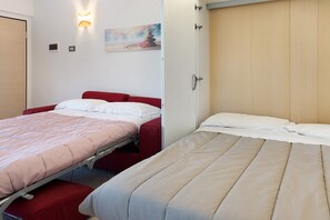 Ferros/tábuas de passar roupa, Wi-Fi, roupa de cama