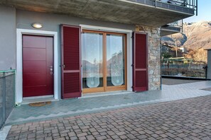 Exterior detail - Holiday Home 'E Relax' with Lake View, Shared Terrace and Wi-Fi (Gravedona ed Uniti)