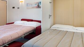 Bügeleisen/Bügelbrett, WLAN, Bettwäsche