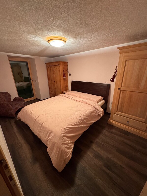 2 Schlafzimmer, Bügeleisen/Bügelbrett, WLAN, Bettwäsche