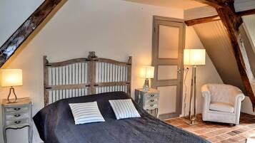 Tabla de planchar con plancha y wifi