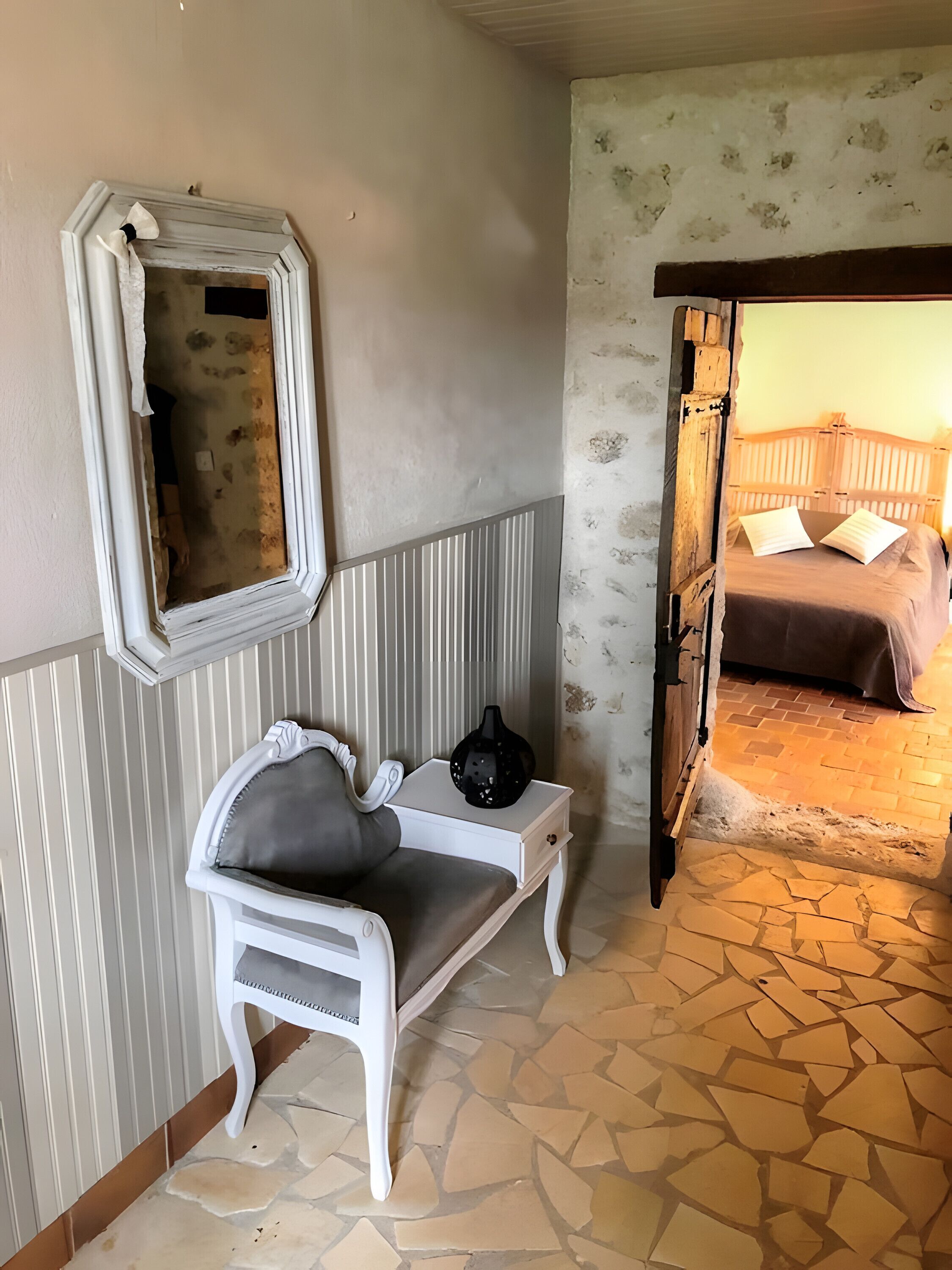 Iron/ironing board, WiFi