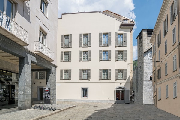 Palazzo La Cortesella - Como