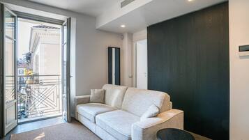 Laptopgeeigneter Arbeitsplatz, schallisolierte Zimmer, kostenloses WLAN