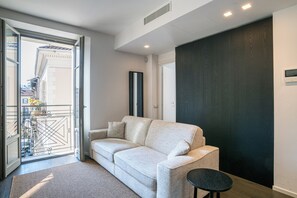 Espacio para trabajar con laptop, insonorización y wifi gratis 