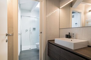 Bathroom - Palazzo La Cortesella (Como)