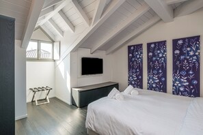 Departamento Elite, vista a la ciudad | Espacio para trabajar con laptop, insonorización y wifi gratis 